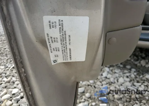 1998 Oldsmobile Cutlass z USA, uszkodzony, nr VIN 1G3NB52M1W6302867